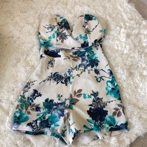 Blue & white floral romper